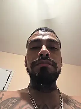 Snapshot of Cnutt310 chatting on February 3, 2026, 2:44 pm Cnutt310 online show from February 3, 2026, 2:44 pm