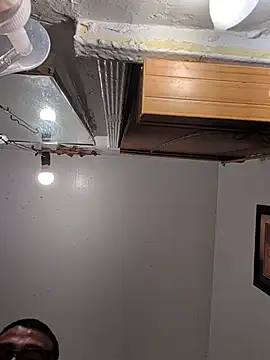 Snapshot of Cnutt310 chatting on February 10, 2026, 1:53 am Cnutt310 online show from February 10, 2026, 1:53 am