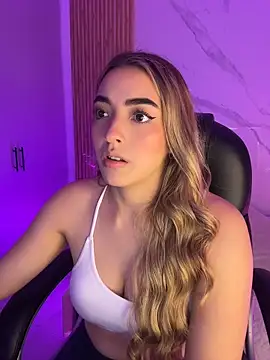 KYLIE JONES6 online show from June 19, 2026, 2:38 am