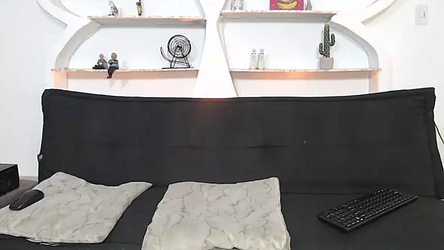 PRETTY SEX1 online show from November 24, 2025, 1:33 pm