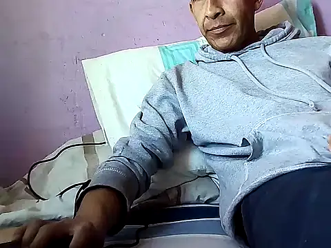 ivan11 16 online show from November 5, 2025, 6:19 pm