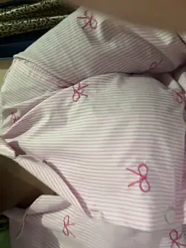 sexyriya     online show from October 25, 2025, 7:05 am