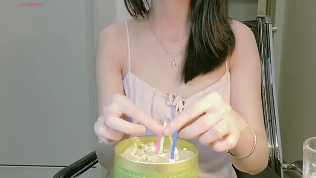 Ryeon 99 online show from March 29, 2026, 3:23 pm