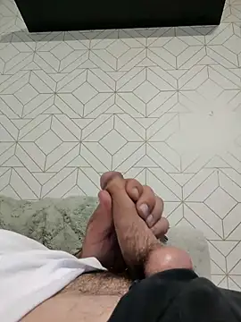 boy8540 online show from May 25, 2026, 6:25 pm