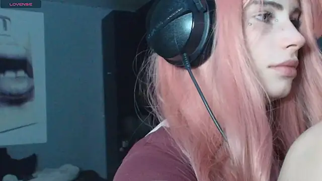 Snapshot of PieraMarch chatting on January 17, 2026, 7:39 pm PieraMarch online show from January 17, 2026, 7:39 pm