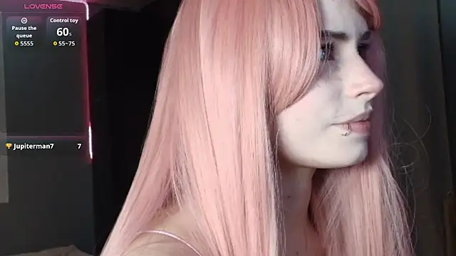 Snapshot of PieraMarch chatting on February 18, 2026, 7:32 pm PieraMarch online show from February 18, 2026, 7:32 pm