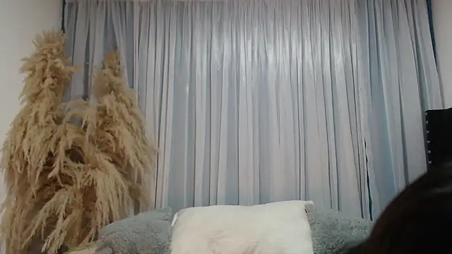 Snapshot of Alhana-miller chatting on November 1, 2025, 12:40 pm Alhana-miller online show from November 1, 2025, 12:40 pm