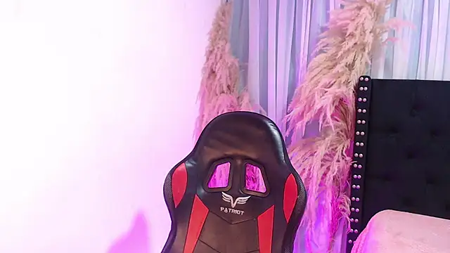 Snapshot of Alhana-miller chatting on November 8, 2025, 1:55 pm Alhana-miller online show from November 8, 2025, 1:55 pm