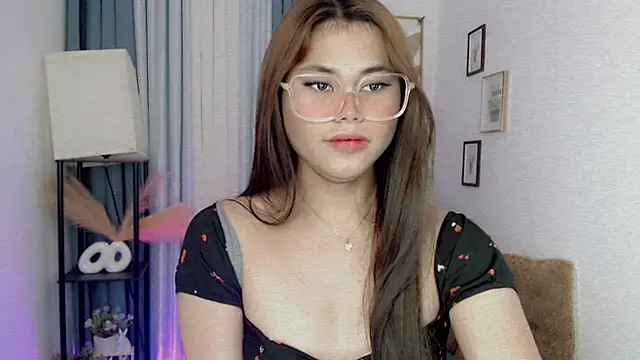 PrettyBlythes TS online show from April 3, 2026, 3:59 am