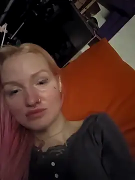 KateMonroe online show from April 16, 2026, 9:39 pm