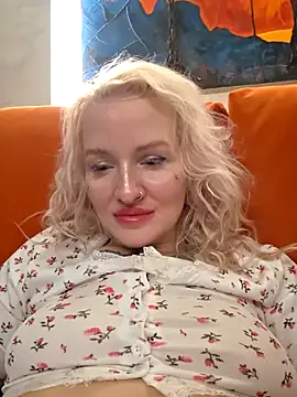 Snapshot of KateMonroe chatting on April 29, 2026, 9:10 pm KateMonroe online show from April 29, 2026, 9:10 pm