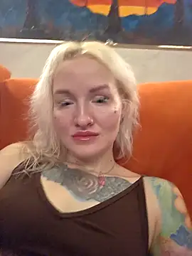 Snapshot of KateMonroe chatting on May 9, 2026, 9:53 pm KateMonroe online show from May 9, 2026, 9:53 pm