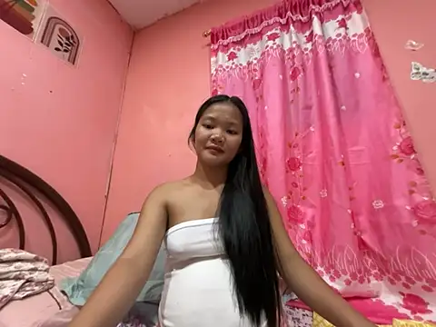 Snapshot of princess_janine chatting on February 1, 2026, 10:03 am princess janine online show from February 1, 2026, 10:03 am