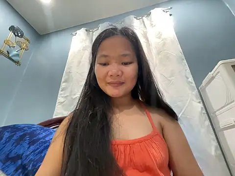 Snapshot of princess_janine chatting on February 15, 2026, 3:36 am princess janine online show from February 15, 2026, 3:36 am