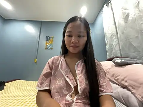 Snapshot of princess_janine chatting on February 20, 2026, 2:06 pm princess janine online show from February 20, 2026, 2:06 pm