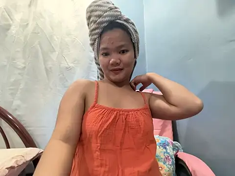 Snapshot of princess_janine chatting on March 14, 2026, 12:21 pm princess janine online show from March 14, 2026, 12:21 pm