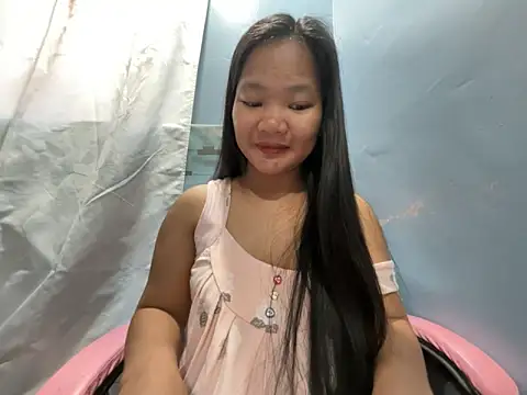 Snapshot of princess_janine chatting on April 2, 2026, 6:11 am princess janine online show from April 2, 2026, 6:11 am