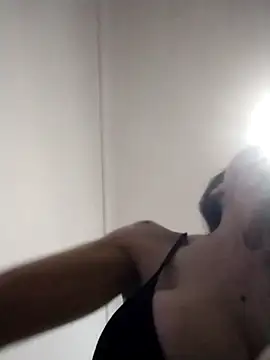 chicalunar24 online show from September 24, 2025, 5:16 pm