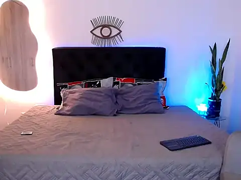 NoahDevil18 online show from September 23, 2025, 12:41 pm