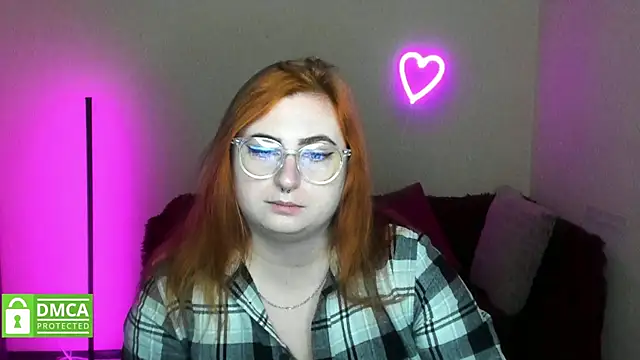 Snapshot of Alicia_love00 chatting on October 24, 2025, 5:26 am Alicia love00 online show from October 24, 2025, 5:26 am