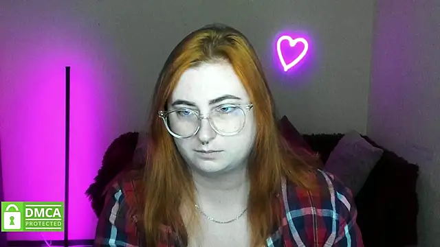 Snapshot of Alicia_love00 chatting on October 26, 2025, 6:30 am Alicia love00 online show from October 26, 2025, 6:30 am