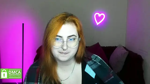 Snapshot of Alicia_love00 chatting on October 28, 2025, 6:28 am Alicia love00 online show from October 28, 2025, 6:28 am