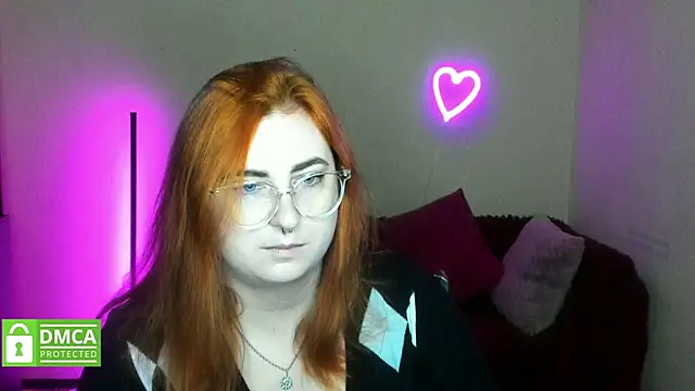 Snapshot of Alicia_love00 chatting on November 11, 2025, 6:24 am Alicia love00 online show from November 11, 2025, 6:24 am