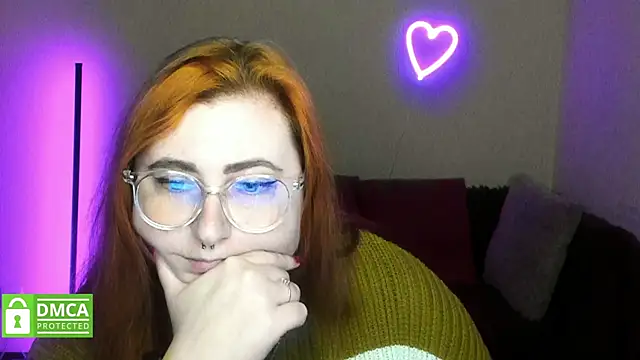 Snapshot of Alicia_love00 chatting on November 24, 2025, 12:27 pm Alicia love00 online show from November 24, 2025, 12:27 pm