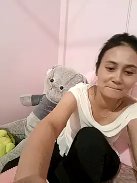 Snapshot of Jun-Mzzz chatting on October 20, 2025, 6:03 am Jun-Mzzz online show from October 20, 2025, 6:03 am