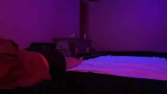 PuttieIn online show from April 15, 2026, 3:24 am