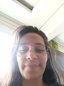 Isabella5 Brown  online show from December 22, 2025, 5:54 pm