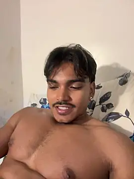Snapshot of pretoboom14 chatting on May 5, 2026, 3:58 am pretoboom14 online show from May 5, 2026, 3:58 am