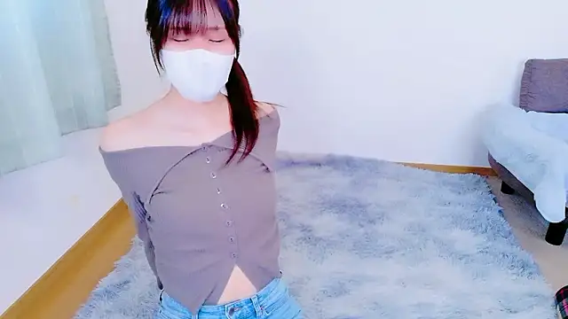 Snapshot of _Shuka_ chatting on February 19, 2026, 1:34 am Shuka online show from February 19, 2026, 1:34 am