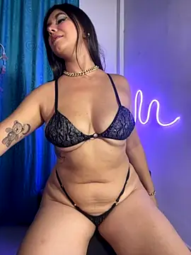 Megan-picozi online show from September 26, 2025, 2:04 am