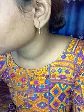 Soniya549 online show from October 18, 2025, 6:30 pm