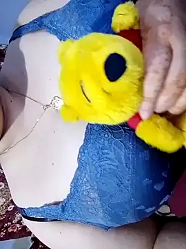 Hnonasix89 online show from February 25, 2026, 6:39 pm