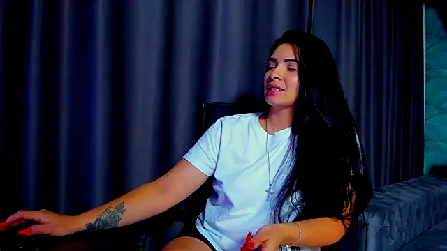 DevashaQueenX online show from November 26, 2025, 10:33 pm