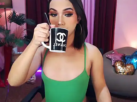 UrasianBIGcock696 online show from October 22, 2025, 4:40 pm