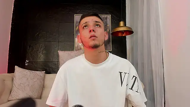 Mathewboy1 online show from October 1, 2025, 11:27 am