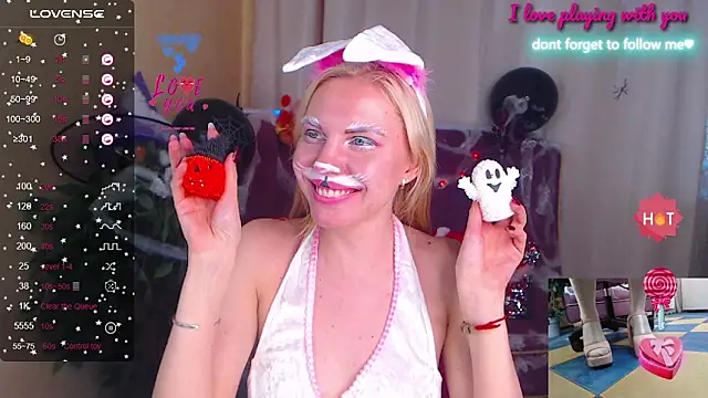 LiSinDoll online show from October 27, 2025, 7:23 am