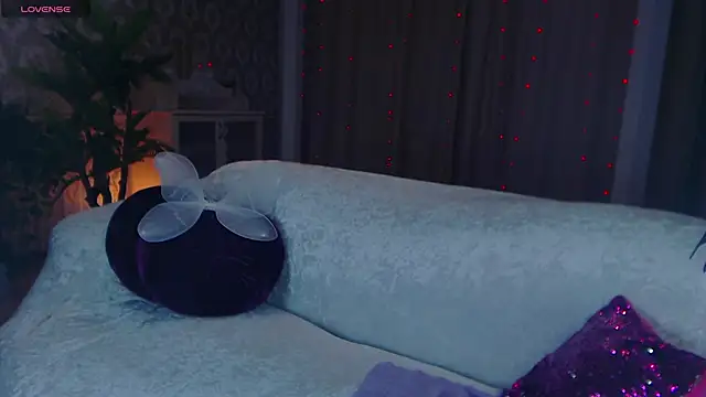 LiSinDoll online show from November 22, 2025, 6:23 am