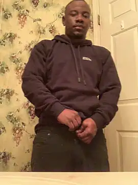 Snapshot of Moneyman5ive chatting on February 3, 2026, 12:10 pm Moneyman5ive online show from February 3, 2026, 12:10 pm