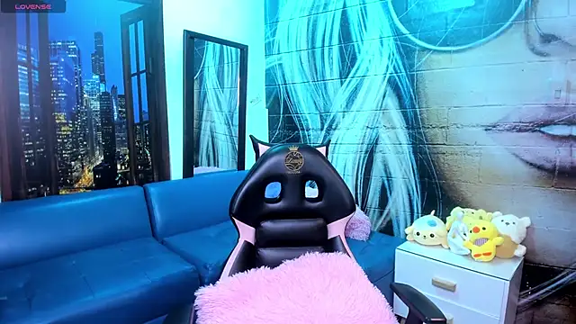 Giaa rossi online show from December 15, 2025, 2:10 pm