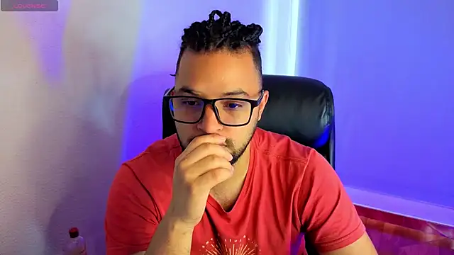 Ernesto-Rodriguez82 online show from April 18, 2026, 7:58 pm