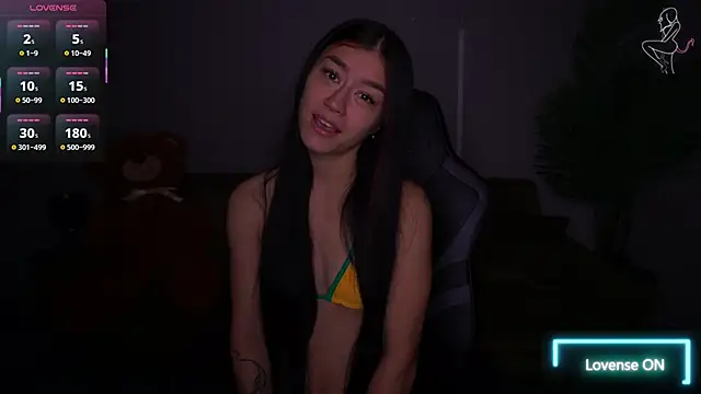 FataleNellie online show from December 18, 2025, 10:27 pm