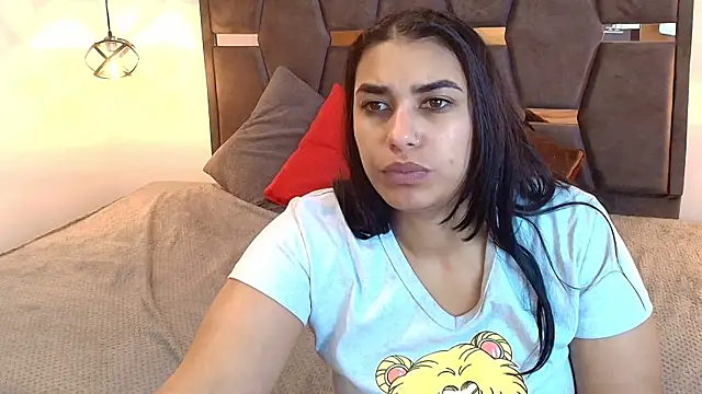 Lia Blake  online show from April 13, 2026, 11:59 am