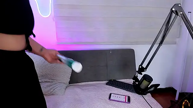 missweetpeach online show from January 13, 2026, 1:00 am