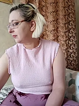 VikaKing online show from March 9, 2026, 7:56 am