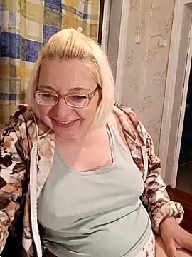 VikaKing online show from April 17, 2026, 7:50 pm