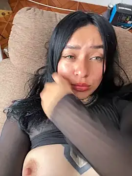 Snapshot of Rouse_07 chatting on December 1, 2025, 4:12 pm Rouse 07 online show from December 1, 2025, 4:12 pm